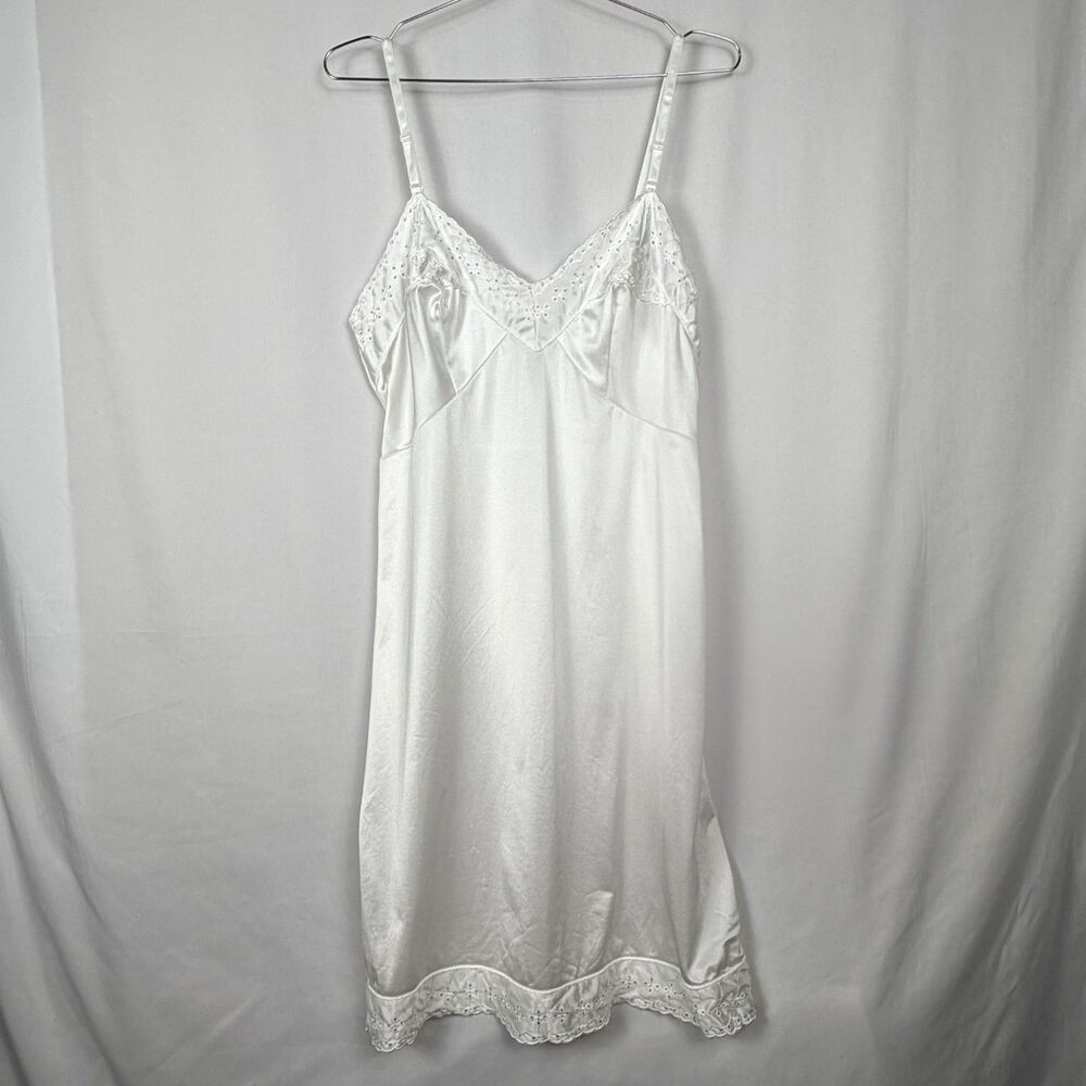 Velrose Full Slip Retro Cottage Core Eyelet Accents Women's 38